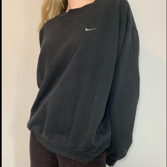 black nike crewneck - Picture 3 of 4